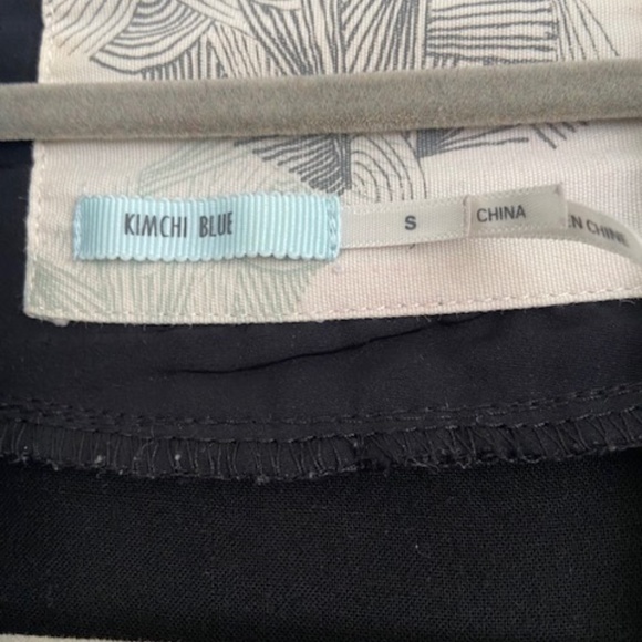 Light weight pleated Black Blazer Small - Picture 3 of 5